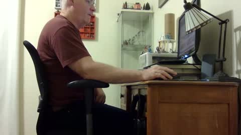 chris2002b online show from 09-24-25, 04:16