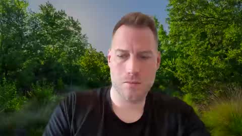 Snapshot of chris2024x chatting on 03-04-25, 10:24 Christian online show from 03-04-25, 10:24