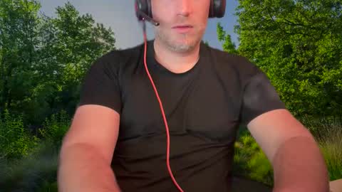 Snapshot of chris2024x chatting on 09-12-25, 06:35 Christian online show from 09-12-25, 06:35