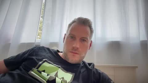 Snapshot of chris2024x chatting on 09-30-25, 02:11 Christian online show from 09-30-25, 02:11