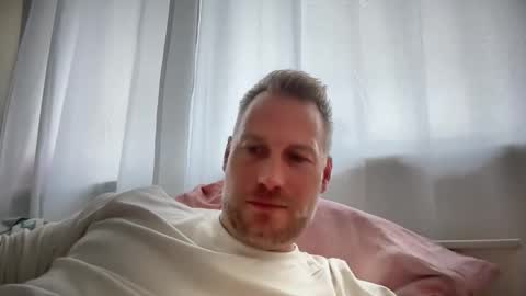 Snapshot of chris2024x chatting on 10-01-25, 01:39 Christian online show from 10-01-25, 01:39