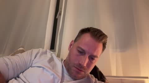 Snapshot of chris2024x chatting on 10-29-25, 05:25 Christian online show from 10-29-25, 05:25