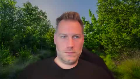 Snapshot of chris2024x chatting on 10-31-25, 07:42 Christian online show from 10-31-25, 07:42