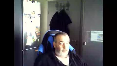 Snapshot of chris250268 chatting on 09-19-25, 10:16 Chris online show from 09-19-25, 10:16