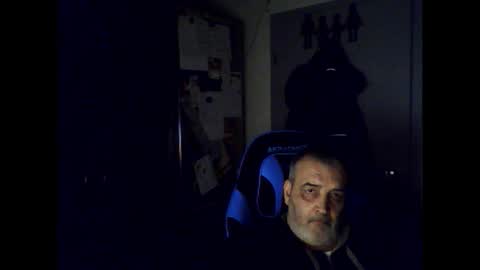 Snapshot of chris250268 chatting on 11-01-25, 08:22 Chris online show from 11-01-25, 08:22