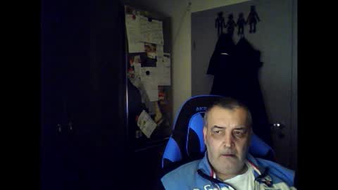 Chris online show from 12-21-25, 03:35