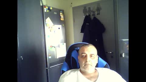 Chris online show from 05-25-26, 09:59