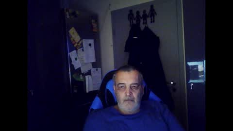 Snapshot of chris250268 chatting on 06-14-26, 02:20 Chris online show from 06-14-26, 02:20