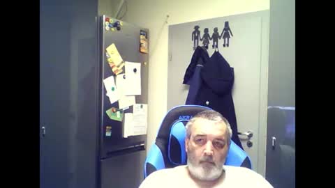 Snapshot of chris250268 chatting on 06-27-26, 08:08 Chris online show from 06-27-26, 08:08
