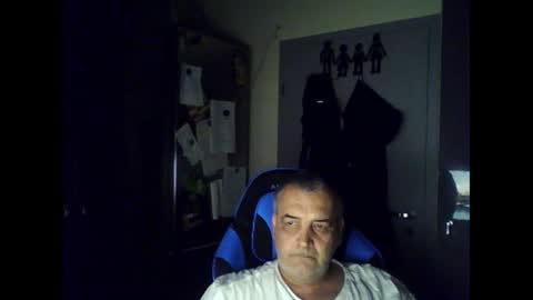 Snapshot of chris250268 chatting on 07-19-26, 03:32 Chris online show from 07-19-26, 03:32
