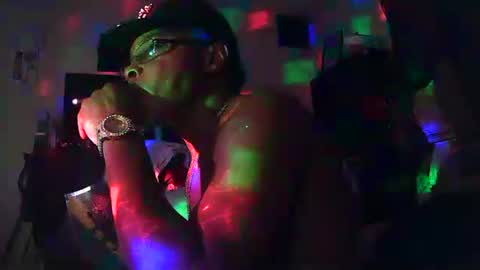 Snapshot of chris4uall chatting on 11-02-25, 01:08 Chris online show from 11-02-25, 01:08