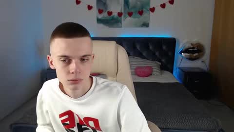 Snapshot of chris_18rown chatting on 02-17-25, 06:04 Chris Brown online show from 02-17-25, 06:04