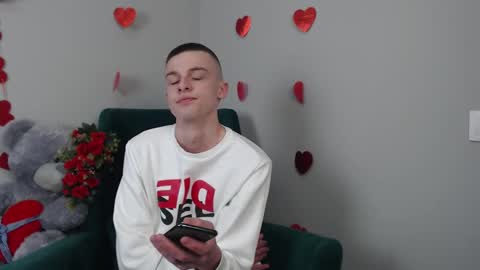 Snapshot of chris_18rown chatting on 02-18-25, 12:37 Chris Brown online show from 02-18-25, 12:37