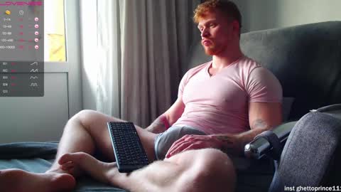 redhead thief of sausages and hearts online show from 02-08-25, 08:52
