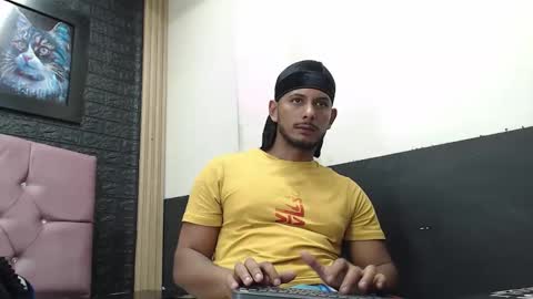 chris_dick2 online show from 10-18-25, 07:09