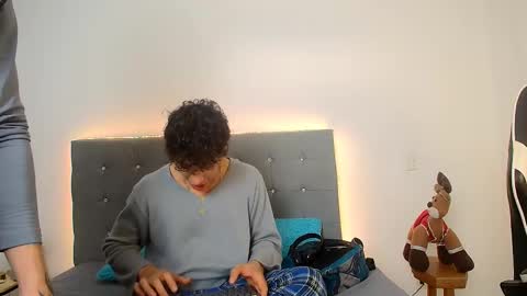 Chris Evans online show from 11-27-25, 03:08