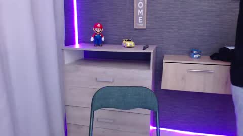 chris_huntter online show from 10-26-25, 04:02