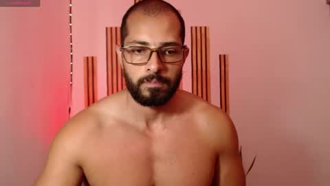cris         Twitter magnum101010 insta magnumc20 online show from 05-06-26, 02:33