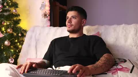 chris_morton online show from 12-12-24, 03:10