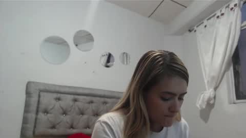 Snapshot of chris_sharon2023 chatting on 12-12-24, 11:03 Yarixa online show from 12-12-24, 11:03