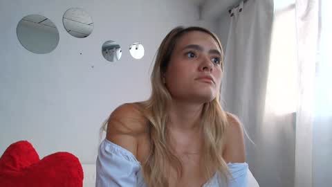 Snapshot of chris_sharon2023 chatting on 02-01-25, 10:13 Yarixa online show from 02-01-25, 10:13