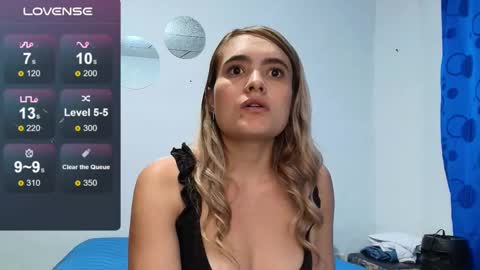 Snapshot of chris_sharon2023 chatting on 02-11-25, 01:20 Yarixa online show from 02-11-25, 01:20