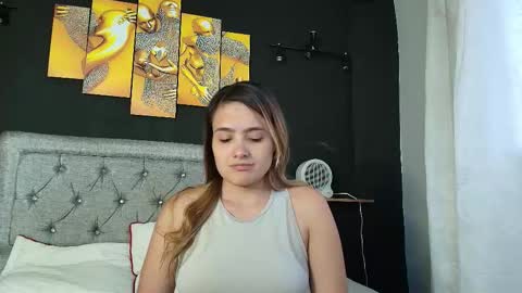 Snapshot of chris_sharon2023 chatting on 09-21-25, 10:44 Yarixa online show from 09-21-25, 10:44