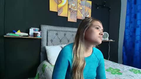 Snapshot of chris_sharon2023 chatting on 10-24-25, 08:05 Yarixa online show from 10-24-25, 08:05