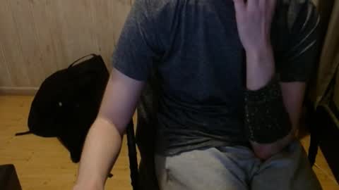 Snapshot of chriser_xxx chatting on 01-01-25, 07:10 chriser_xxx online show from 01-01-25, 07:10