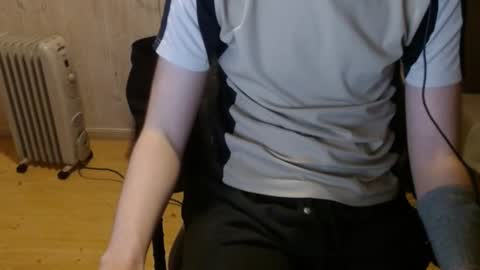 Snapshot of chriser_xxx chatting on 01-05-25, 03:02 chriser_xxx online show from 01-05-25, 03:02