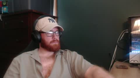 Snapshot of chrismg89 chatting on 07-12-26, 02:52 chrismg89 online show from 07-12-26, 02:52