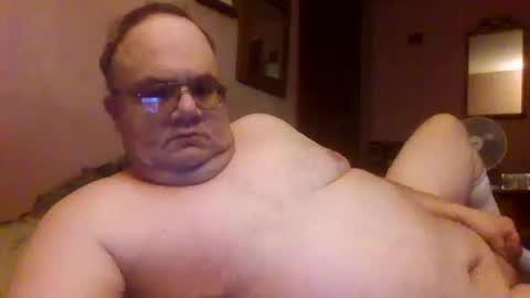 Snapshot of chrismini312 chatting on 10-14-25, 06:31 Chris The Jerk Off King online show from 10-14-25, 06:31