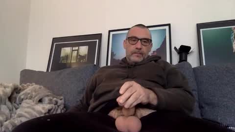 Snapshot of chrispanam13 chatting on 11-16-25, 12:33 chrispanam13 online show from 11-16-25, 12:33