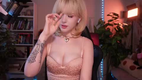 chriss_foxx online show from 07-01-26, 03:34