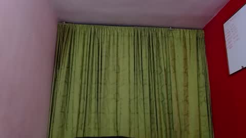 Snapshot of chriss_james chatting on 12-13-24, 04:00 chriss_james online show from 12-13-24, 04:00