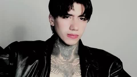 Snapshot of chriss_opp chatting on 11-01-25, 01:24 CHRIS INDEPENT MODEL online show from 11-01-25, 01:24