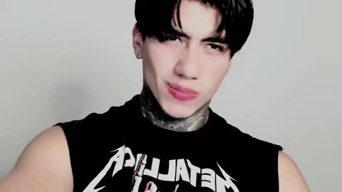 Snapshot of chriss_opp chatting on 11-12-25, 11:03 CHRIS INDEPENT MODEL online show from 11-12-25, 11:03