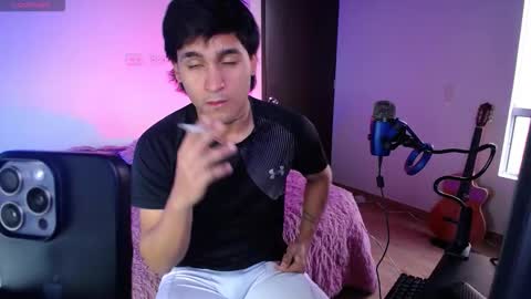 Christian Wang online show from 10-28-25, 09:39