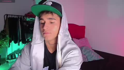 Snapshot of chriss_wg_ chatting on 06-17-26, 10:00 Christian Wang online show from 06-17-26, 10:00