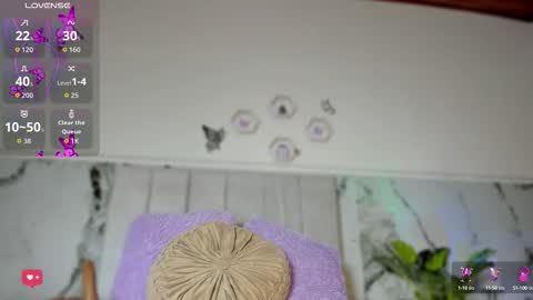 Christal online show from 09-29-25, 04:17