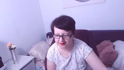 Christa online show from 11-22-25, 09:47