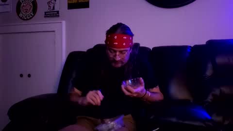 Hopeless romantic online show from 12-13-24, 02:32