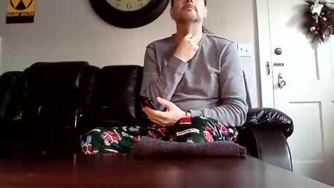 Hopeless romantic online show from 12-24-24, 02:01