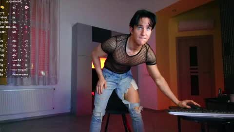 UPVOTE ME ------  ILL DO SOMETHING FOR FREE online show from 05-12-26, 06:32