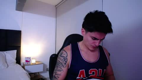 Snapshot of christianvalenzia chatting on 10-23-25, 03:39 Christian online show from 10-23-25, 03:39