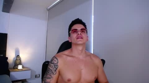 Snapshot of christianvalenzia chatting on 11-12-25, 05:57 Christian online show from 11-12-25, 05:57