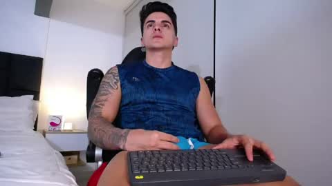 Snapshot of christianvalenzia chatting on 06-04-26, 12:38 Christian online show from 06-04-26, 12:38