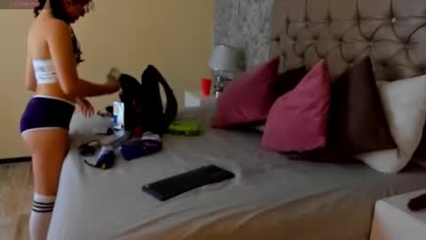ChristieDoutzen online show from 09-18-25, 12:29