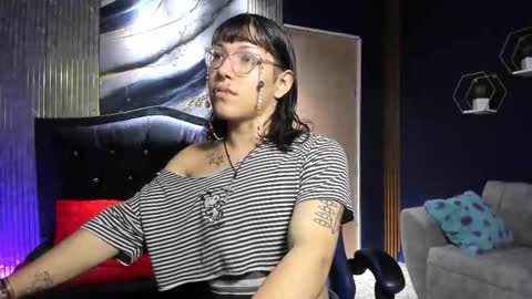 CHRISTINA online show from 10-21-25, 08:09