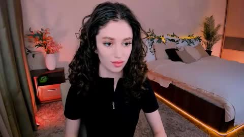 christinaconteeree online show from 09-13-25, 04:29